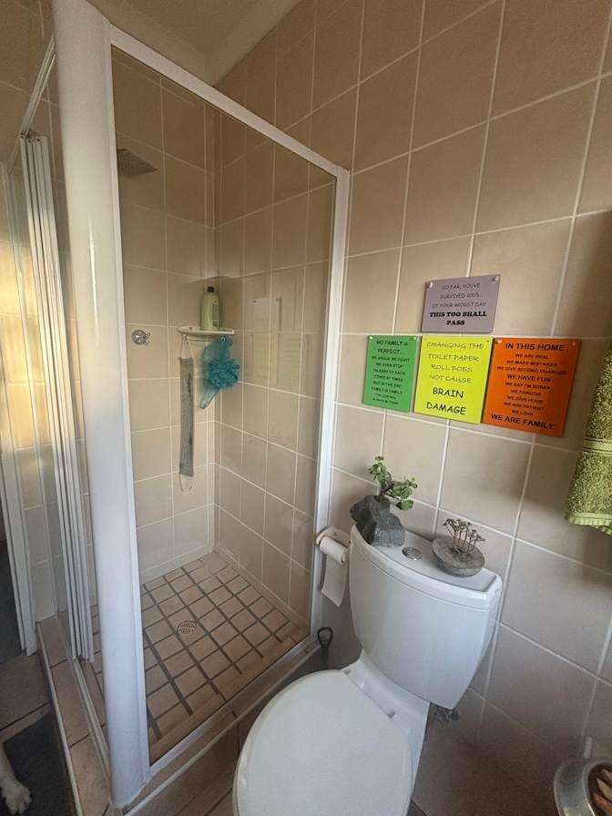 Photo of Hamsih Deal's room