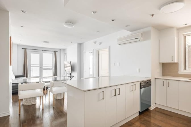 Matthew Achkarian's room