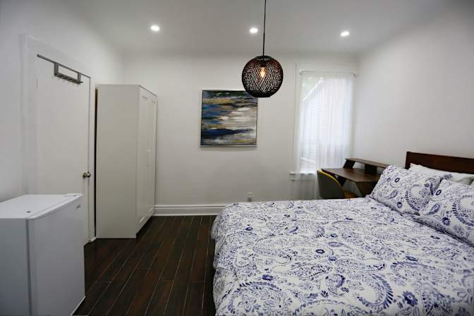 farnaz hosseini's room