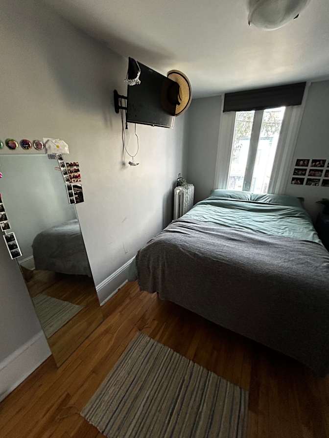 Lea Alaphilippe's room