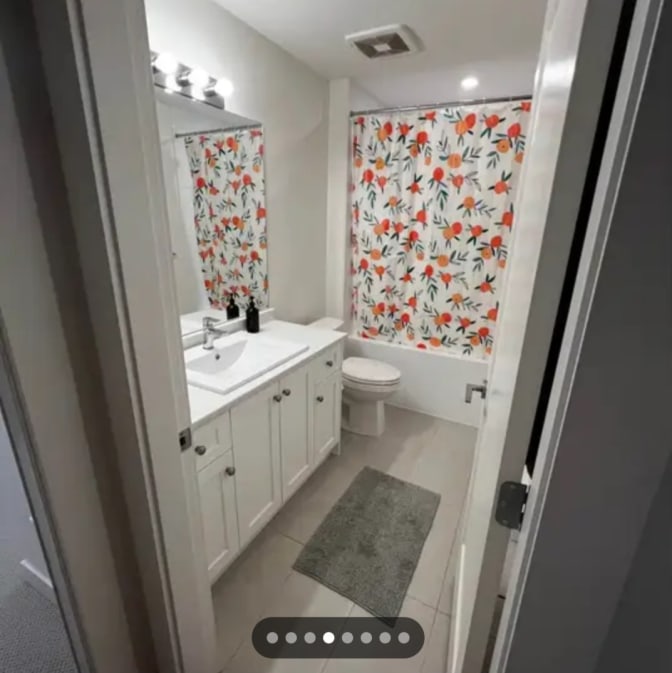 Cheryl.Carrots's room