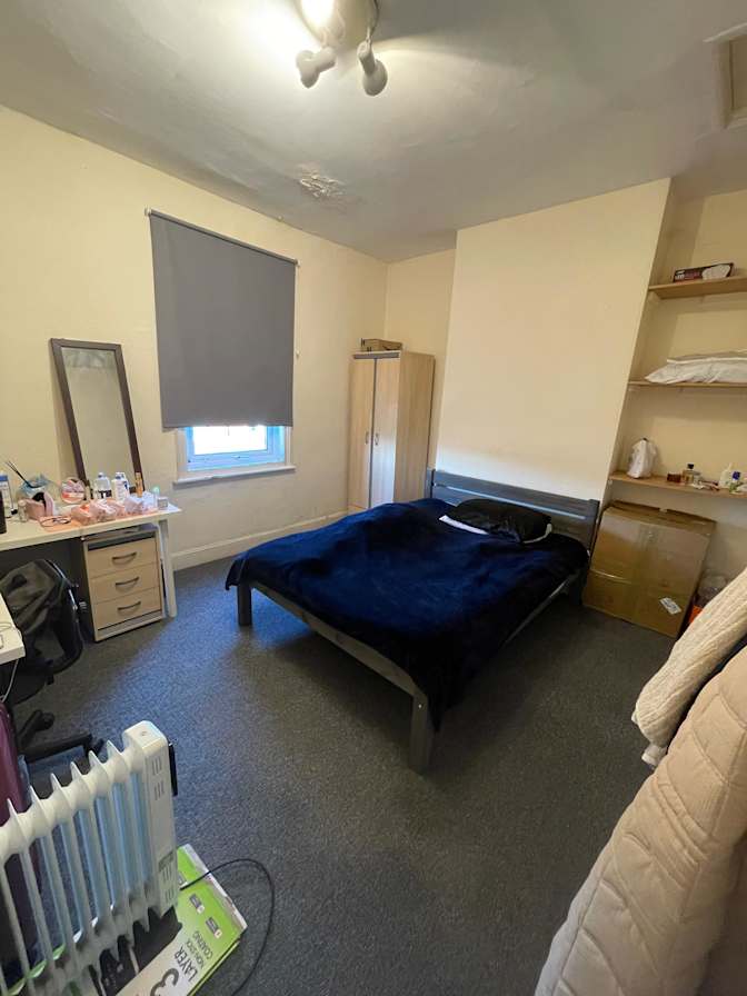 Photo of N Khan's room