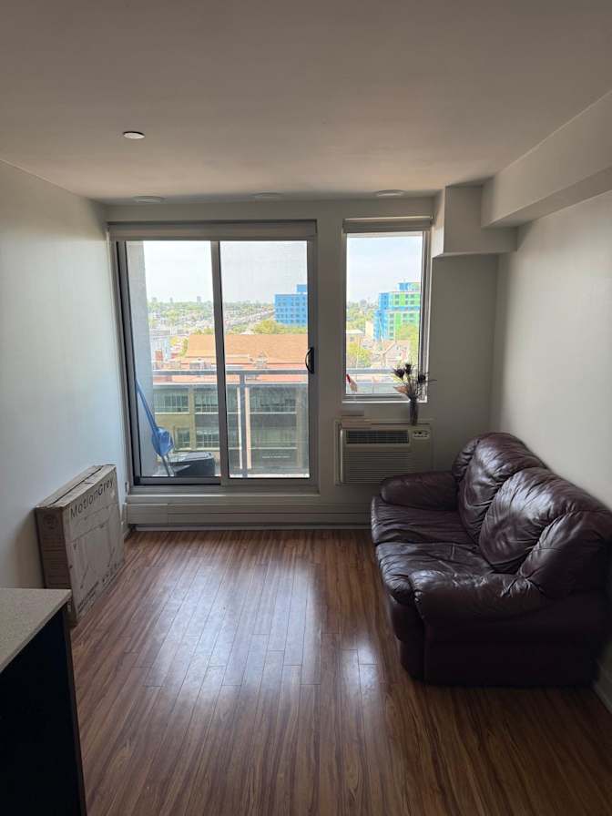 Himangi Rathod's room