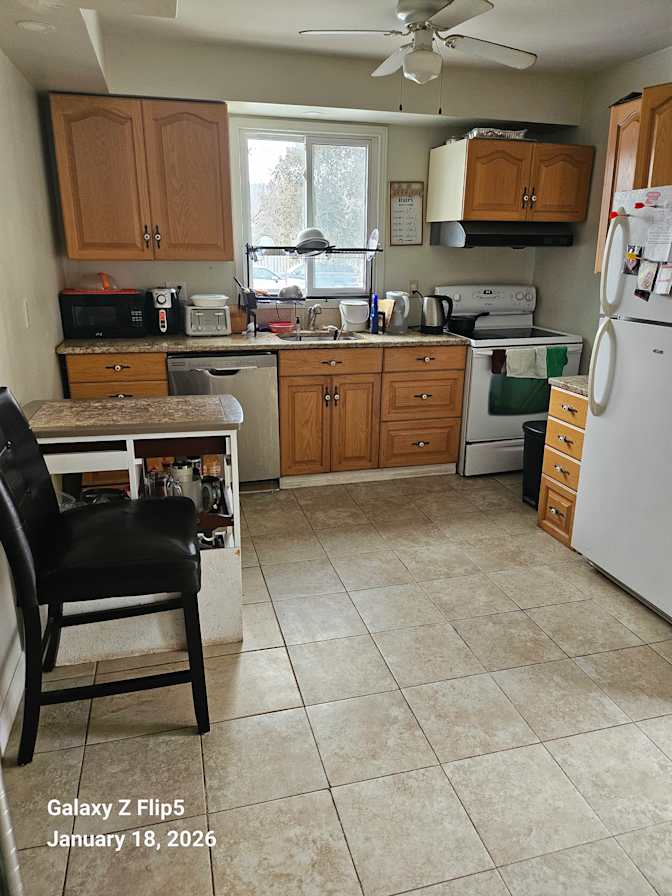 Oliver Marlon Santos's room