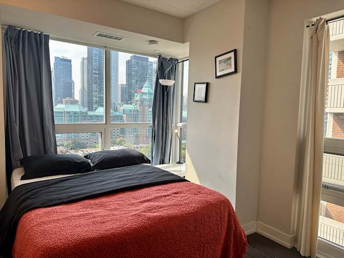 Harrington Toronto's room