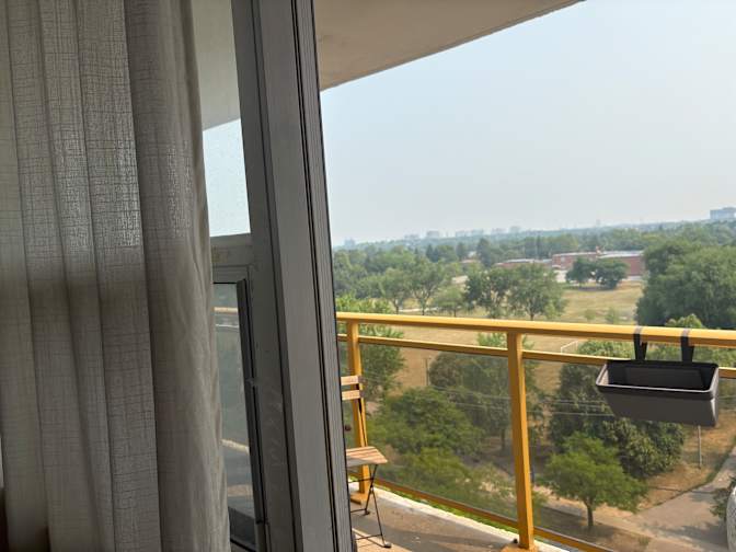 Chris-ann brown's room