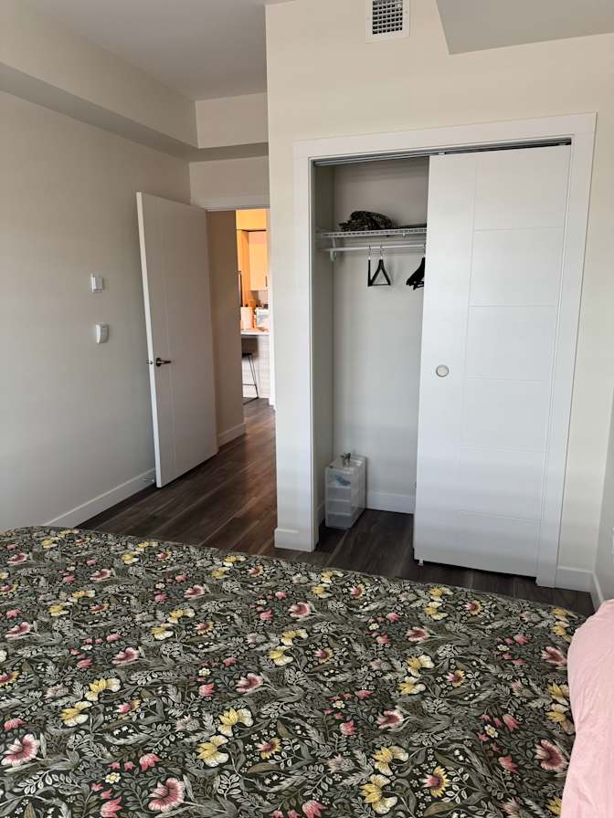 kaitlin sweetapple's room