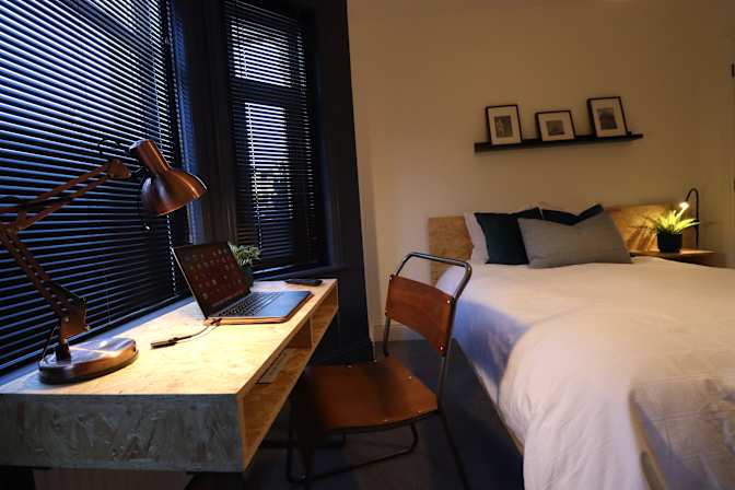 Photo of Lee's room