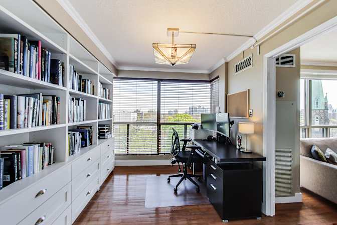 Mariana Schuetze's room