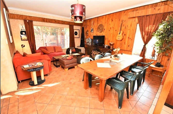 Photo of Jos Milne's room