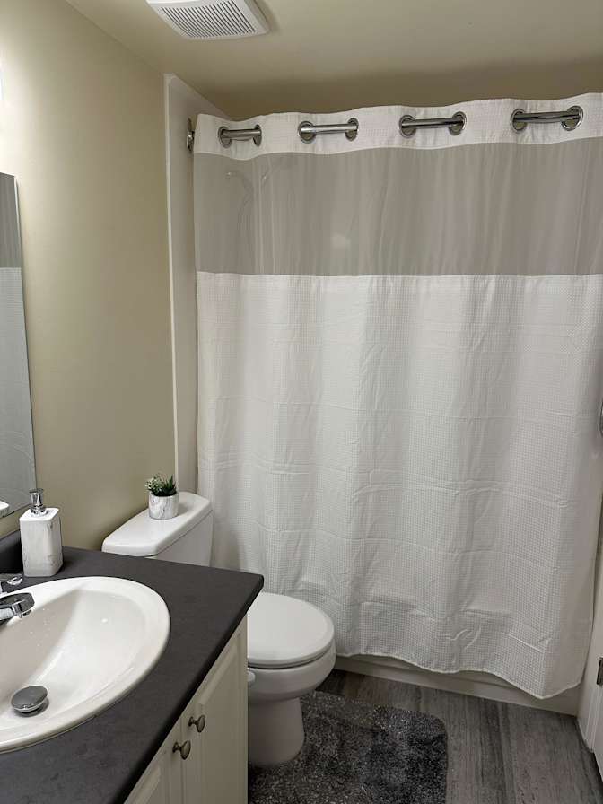 Arman Dadrass's room