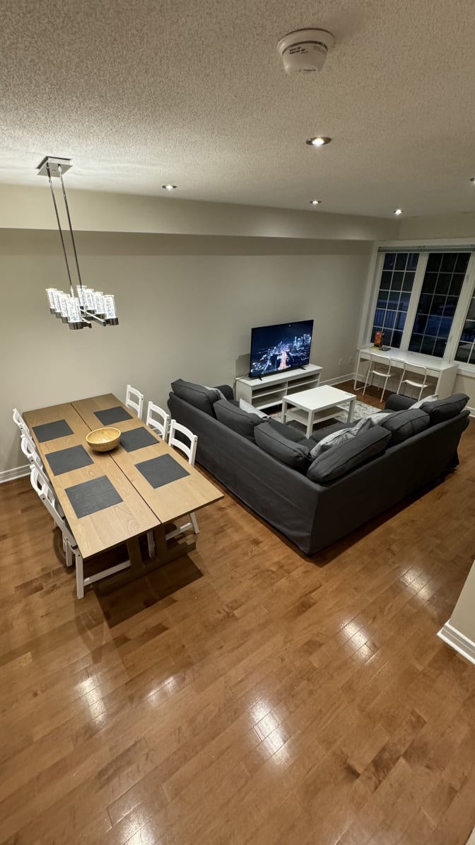 StayWise Toronto's room