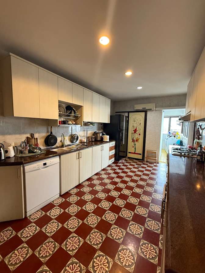Photo of Rouzbeh's room
