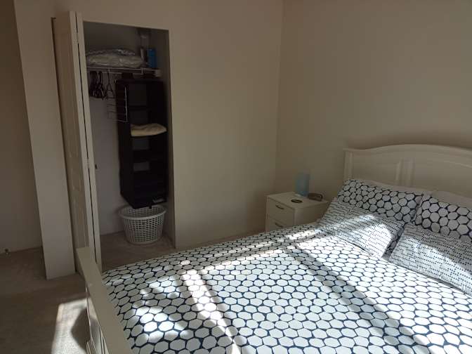 Cléo and Carl's room