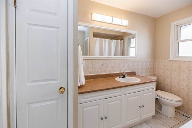 Photo of SHURESHBABU JAYAPRAKASH's room