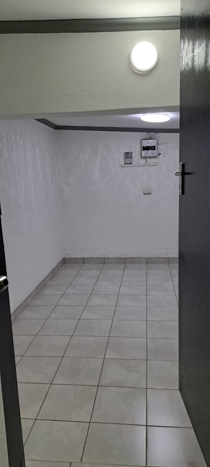 Photo of Duminator's room
