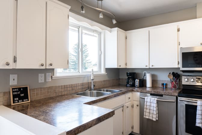 Robert Thomson's room