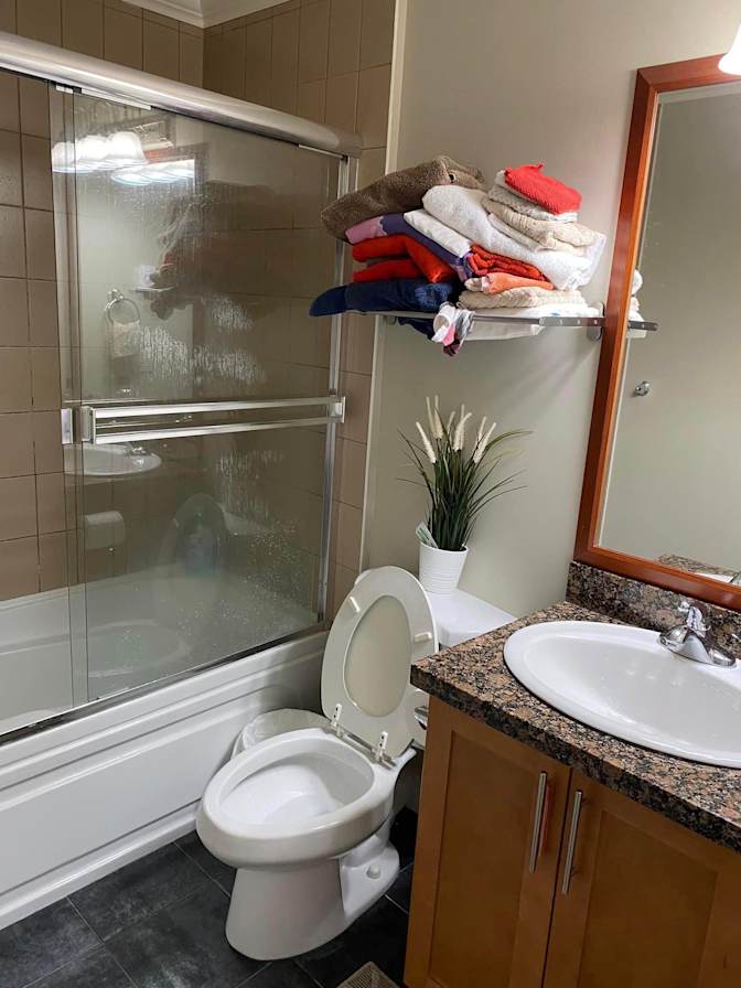 Jenapril Ramos's room