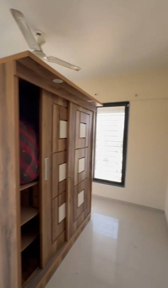 Photo of Avnii's room