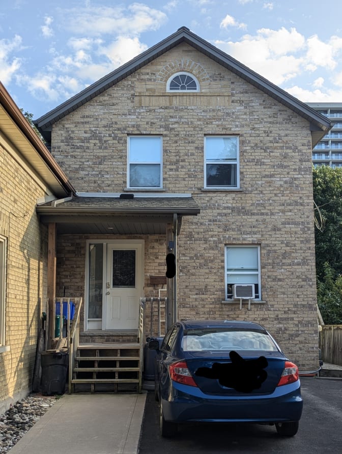 iain davidson's room