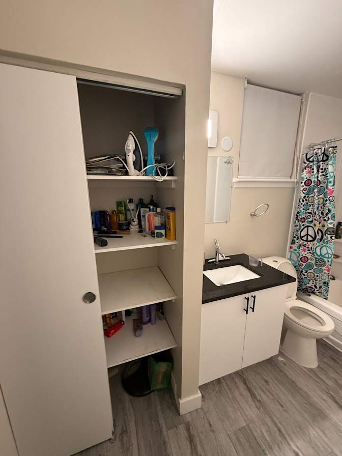 Preethi Badethala Ashokkumar's room