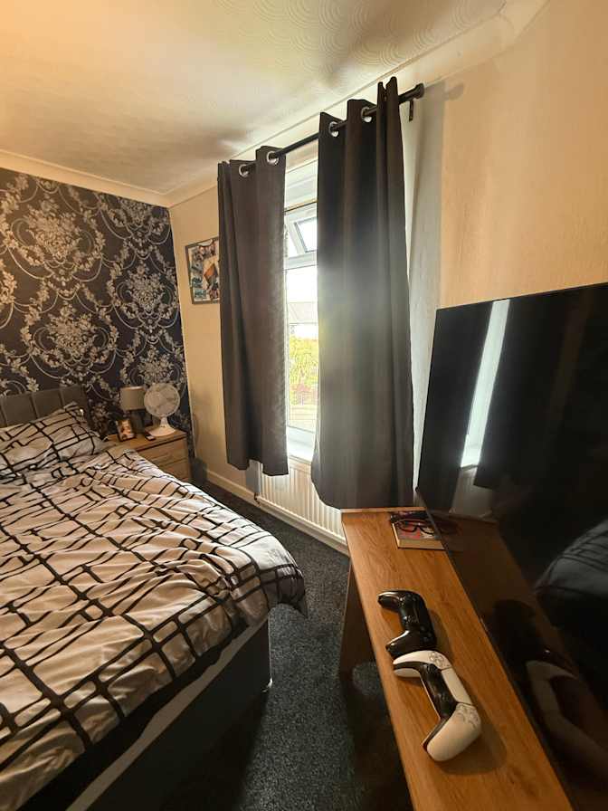 Photo of Isaac's room