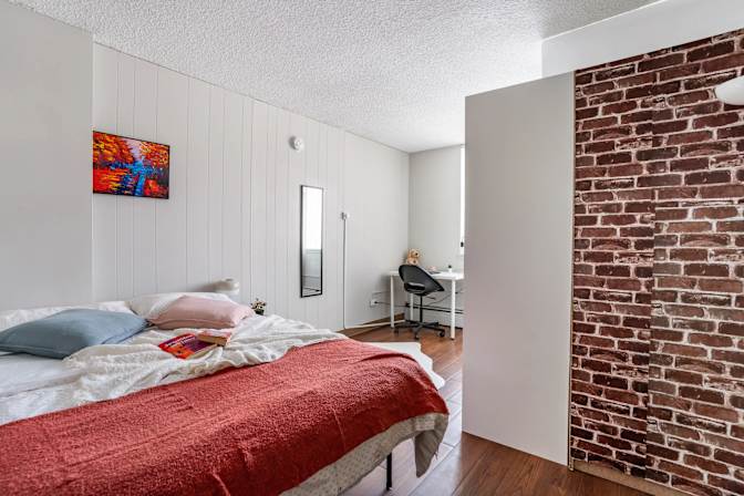 edmontonproperty's room