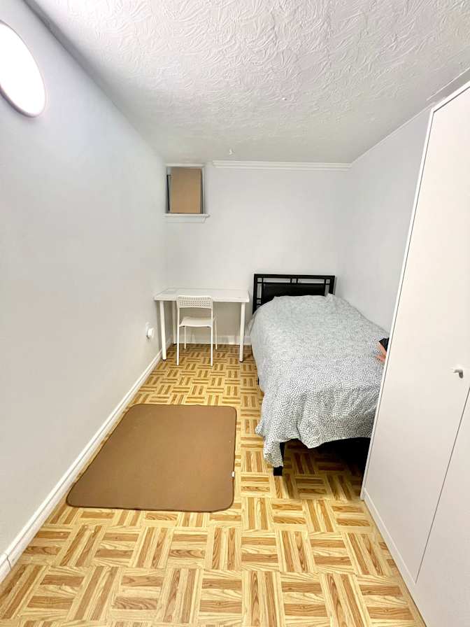 EKC Homestay Toronto's room