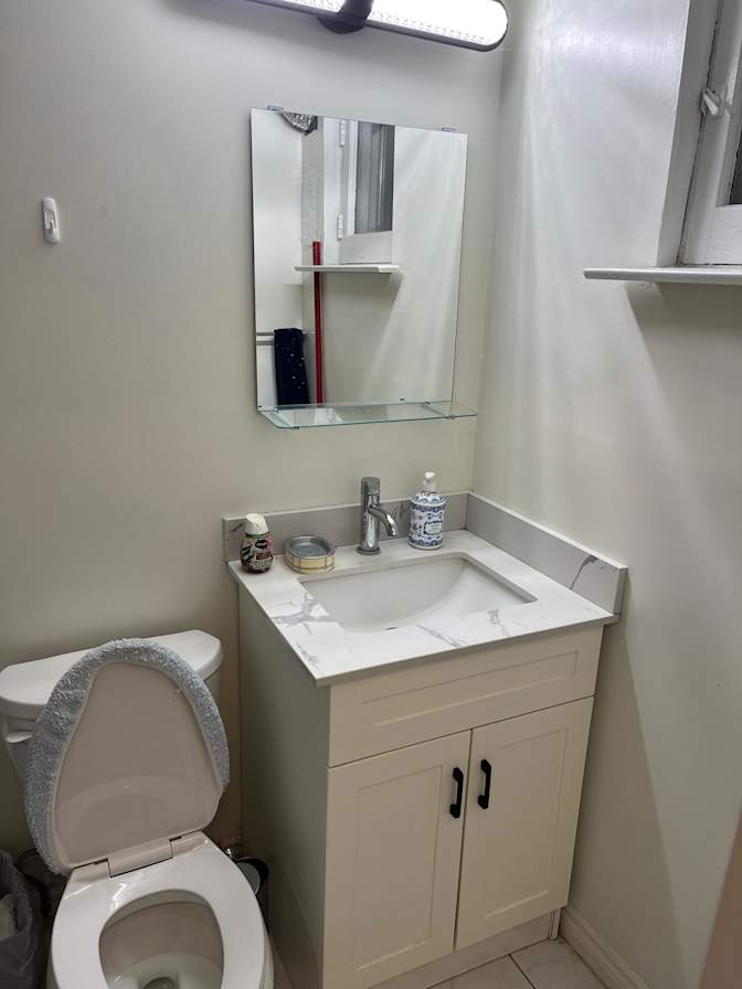 Meisam Rostaminia's room