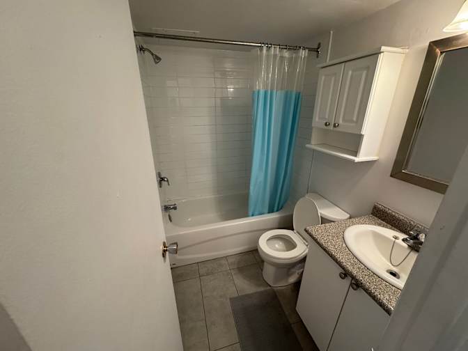 Photo of Mübira's room