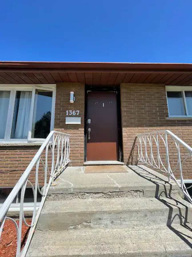 harshprateek sachar's room