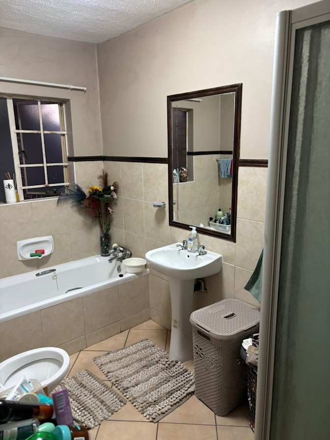 Photo of Mahlaku's room