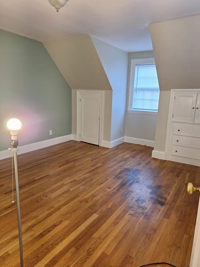 Photo of Caroline's room