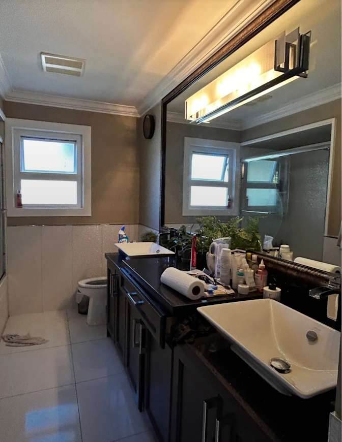 Photo of Vincent Palaylay's room