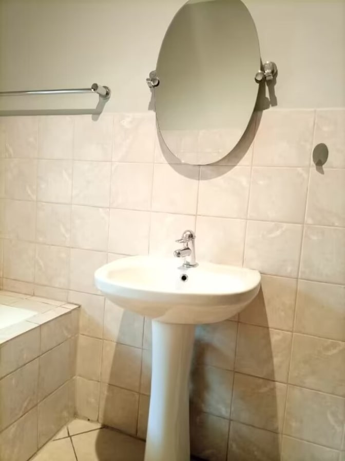 Photo of Solomon's room