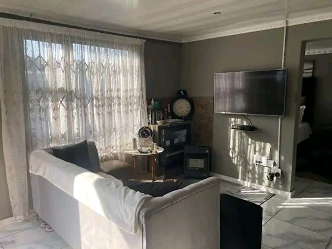 Photo of Mrs shantel mabunda's room