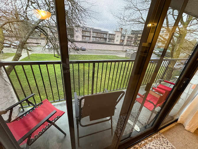 Mobina Ghanbarian's room