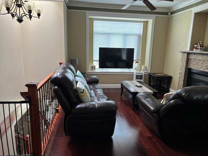 JOSELIN CHAN LOPEZ's room