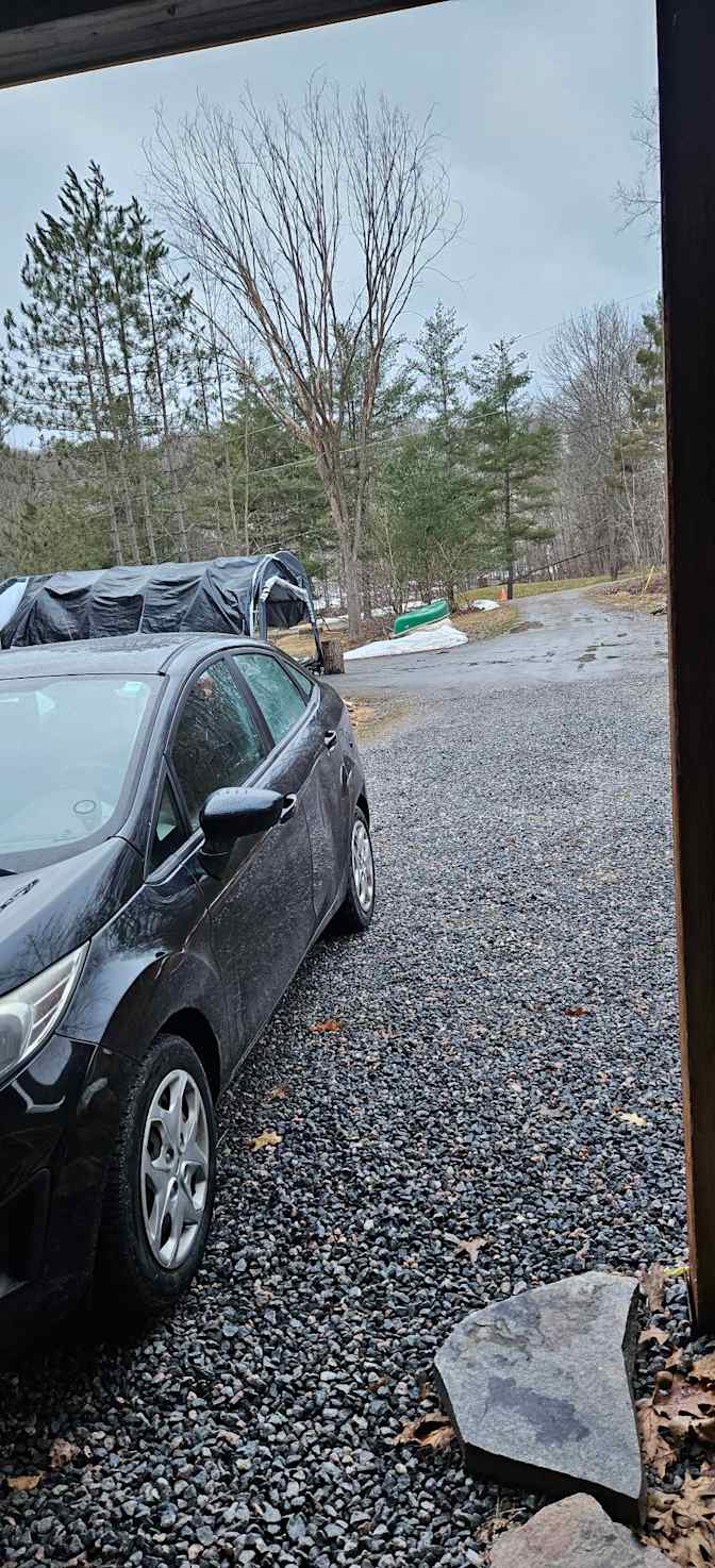 JOSH FOURNIER's room