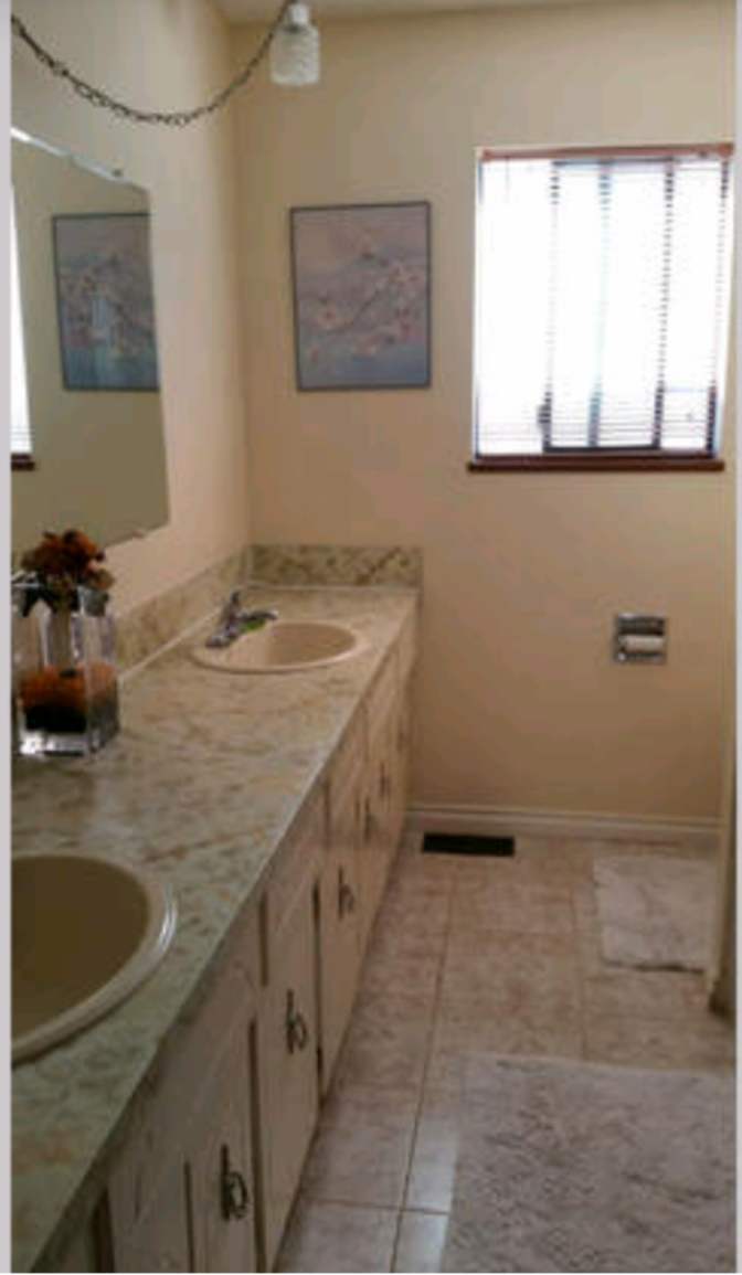 Photo of lainie's room