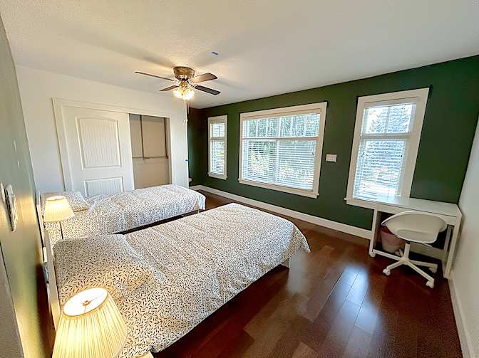 Photo of Shahram's room