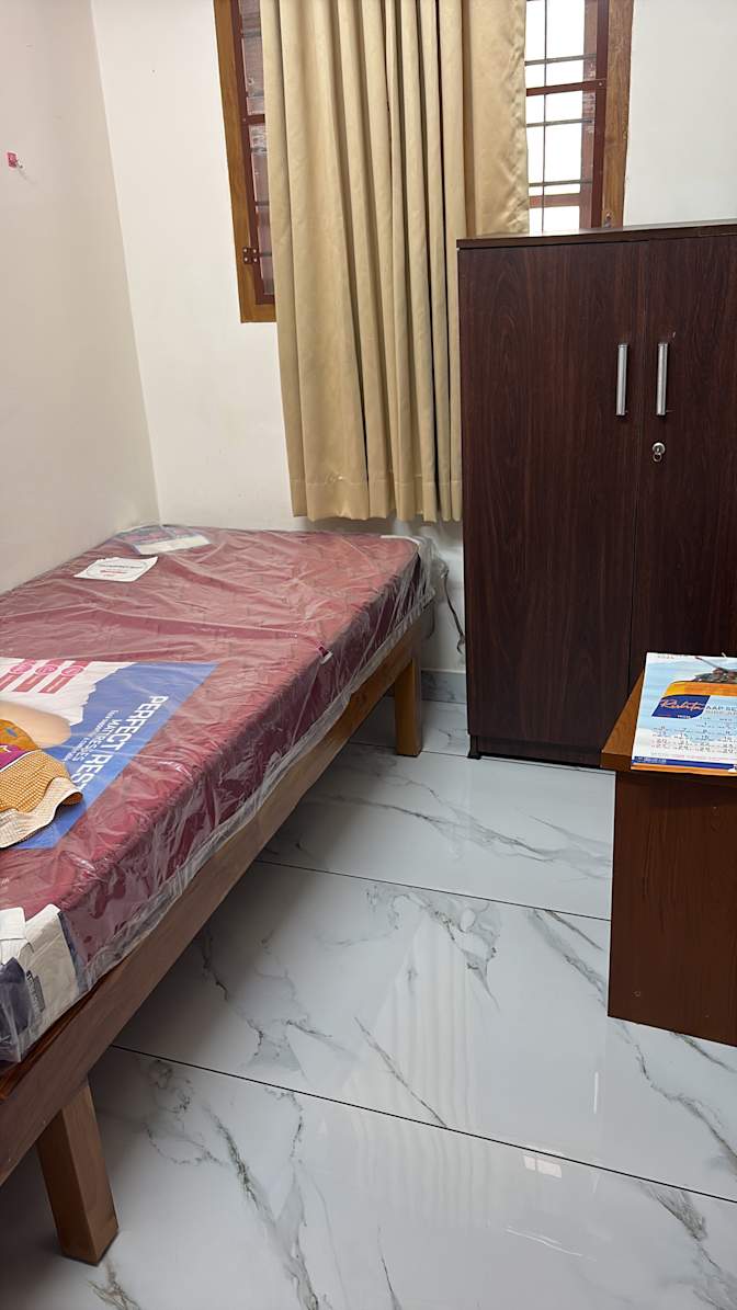 Photo of Tom's room