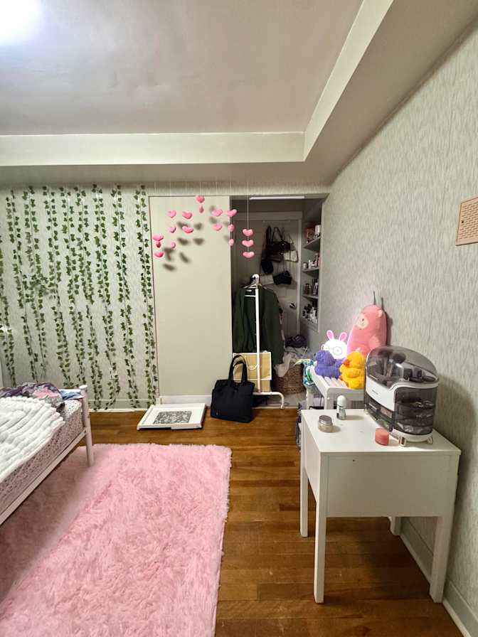 Manvi's room