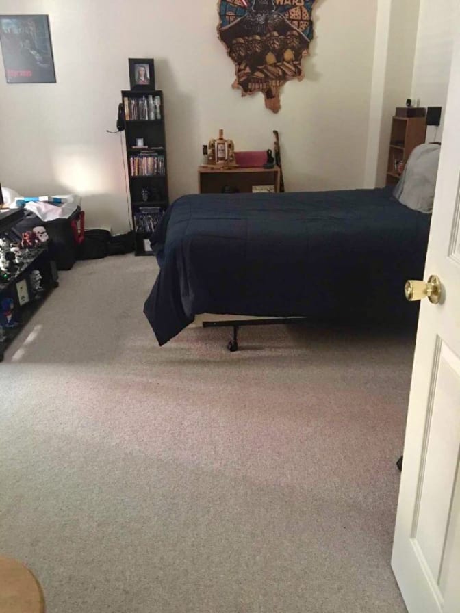 Photo of Caroline 's room