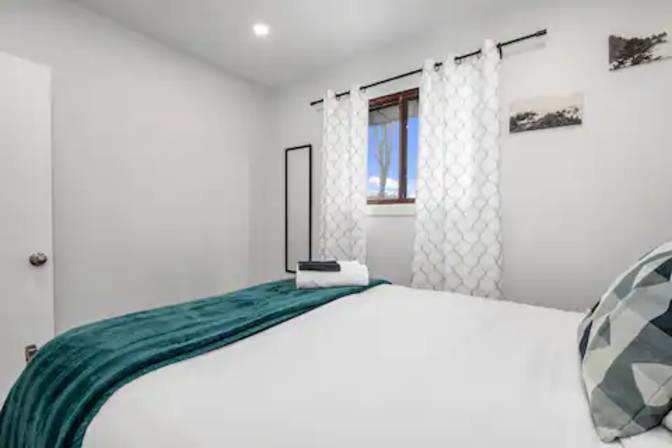 harshprateek sachar's room