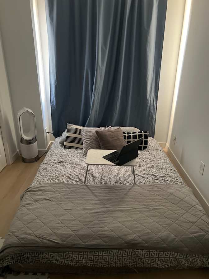 Isa Jane Isorena - De la Plaza's room