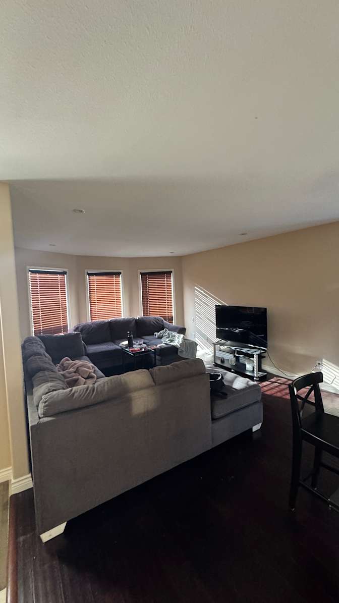 Taylor Forsythe's room