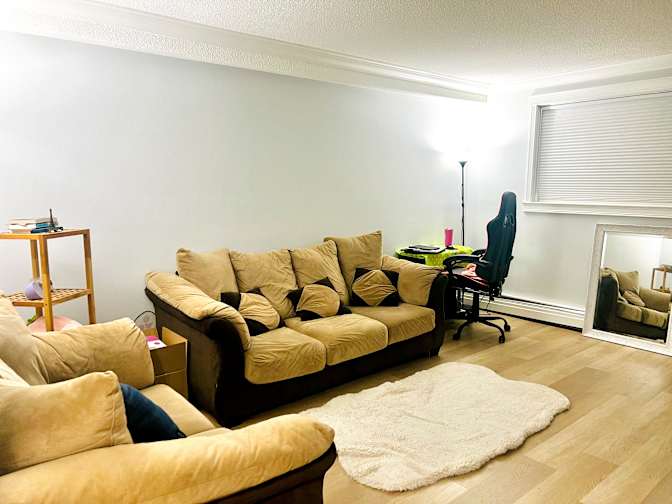 Sehrish Pretty's room