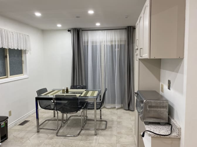 Chaminda Rankothge's room