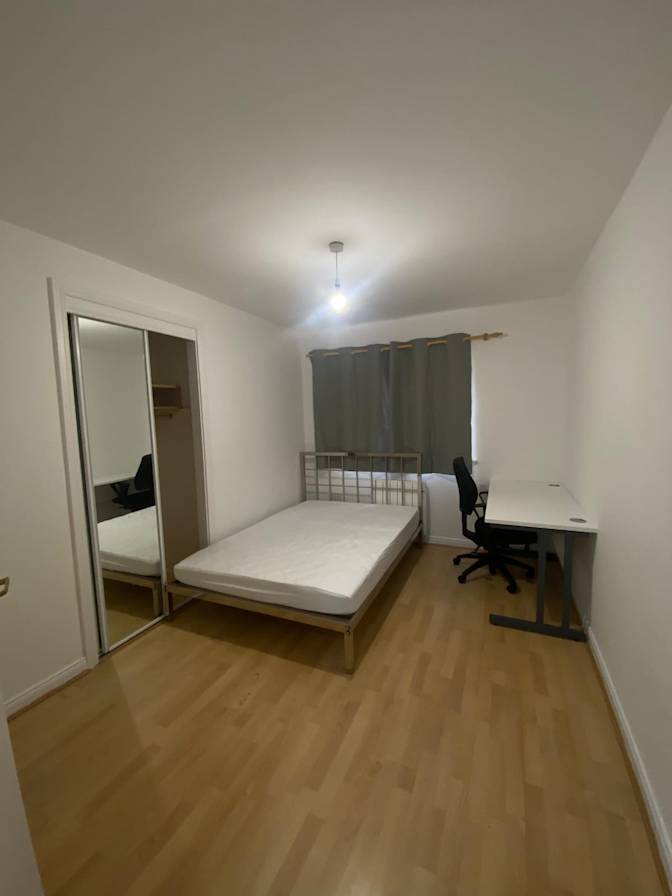 Photo of Mahdieh's room